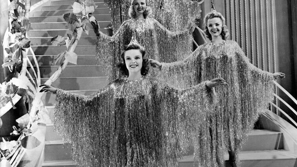 1955 Showgirls Take the Stage in Vegas 